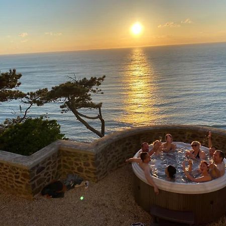 Les roches Grises, Luxueuse villa face mer, 4étoiles, SPA et jardin panoramique, société La Clef Decamp Granville Extérieur photo
