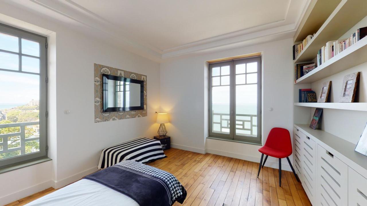 Les roches Grises, Luxueuse villa face mer, 4étoiles, SPA et jardin panoramique, société La Clef Decamp Granville Extérieur photo