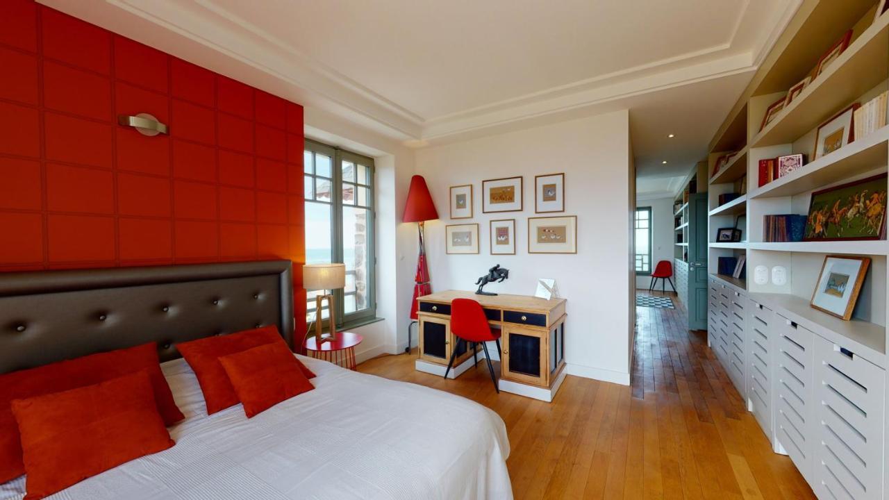 Les roches Grises, Luxueuse villa face mer, 4étoiles, SPA et jardin panoramique, société La Clef Decamp Granville Extérieur photo