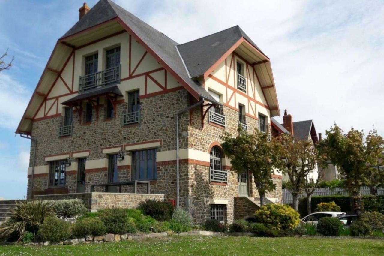 Les roches Grises, Luxueuse villa face mer, 4étoiles, SPA et jardin panoramique, société La Clef Decamp Granville Extérieur photo